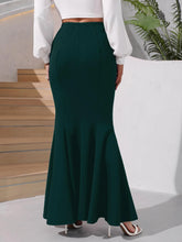 Privรฉ Solid Mermaid Hem Skirt shein